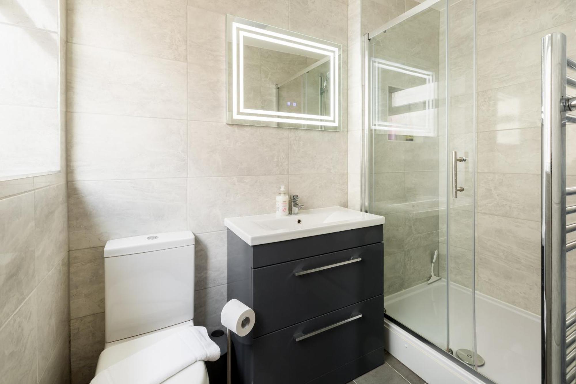 1-Bedroom Apartment In Leamington Spa With Free Parking Dış mekan fotoğraf
