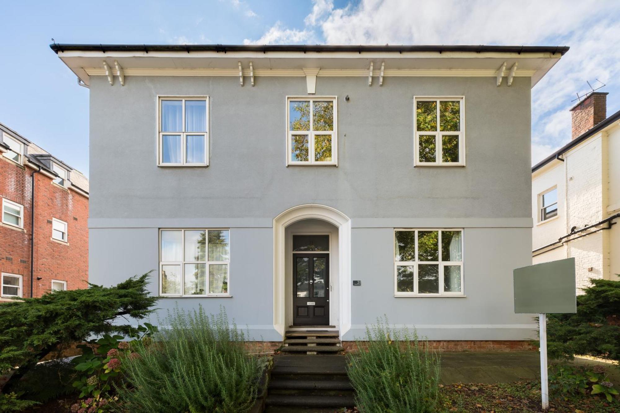 1-Bedroom Apartment In Leamington Spa With Free Parking Dış mekan fotoğraf